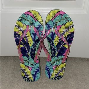 Blue Vera Bradley flip flops